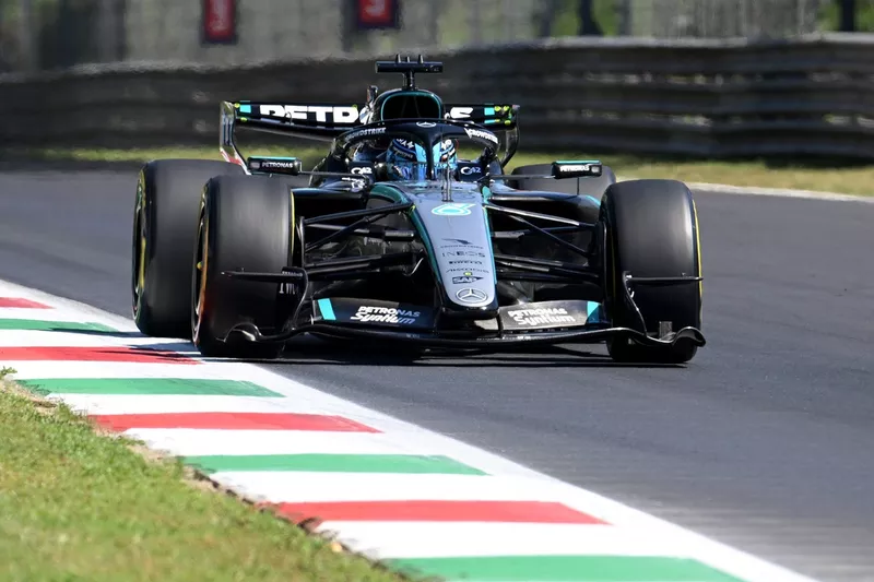 George Russell s’impose en EL2 à Monza, Leclerc et Antonelli au coude-à-coude